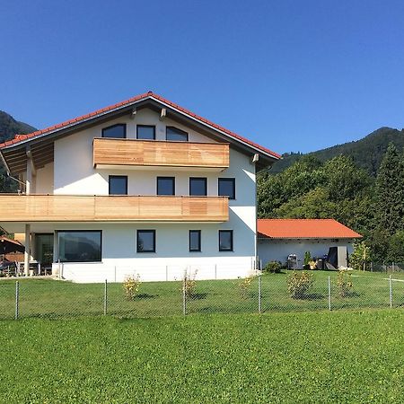 5-Sterne Active Ferienwohnung Chiemgau ماركوارتستين الغرفة الصورة